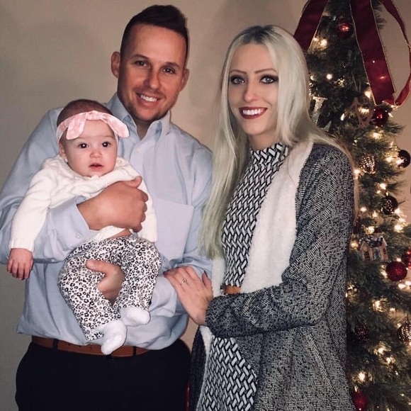 Meet your Posher, Whitney LeFevers - Picture 3 of 6